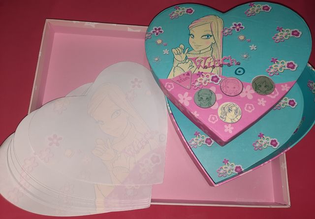 Caja con cartas WITCH