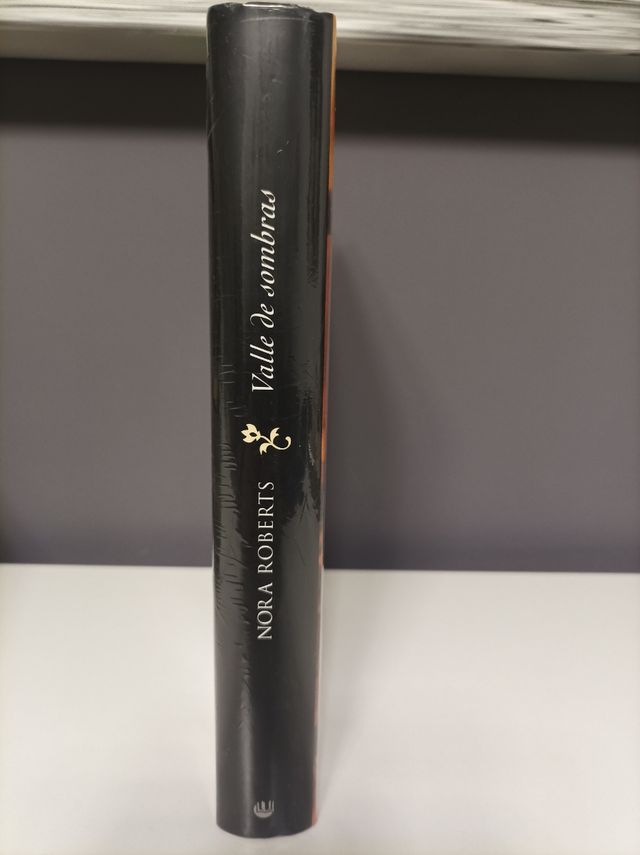Libro Valle de Sombras