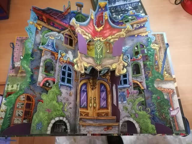 Libro para jugar "La casa Encantada"