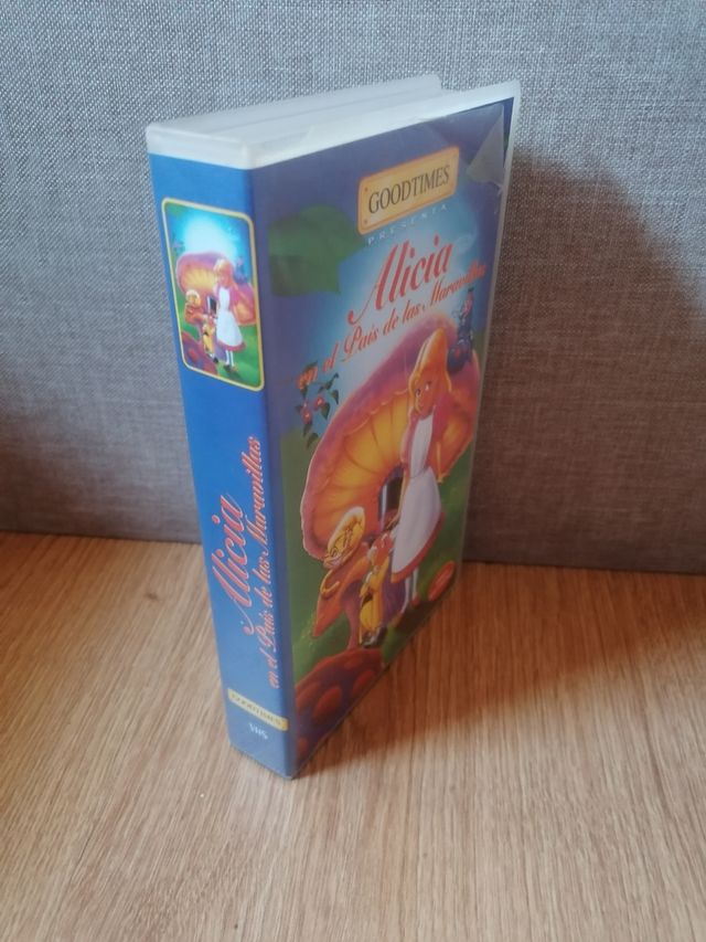 Cinta VHS Alicia en el Pais de la Maravillas