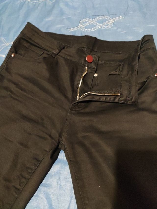 Pantalón negro 40