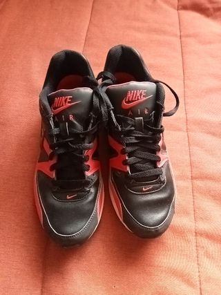 Zapatillas Nike Air Max 42 de segunda mano por 35 EUR en Madrid en WALLAPOP