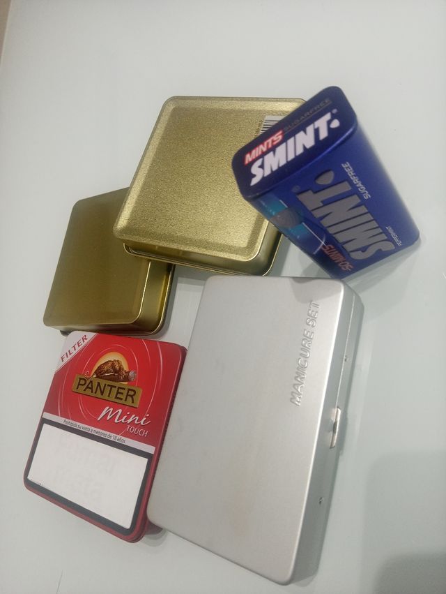cajitas de metal