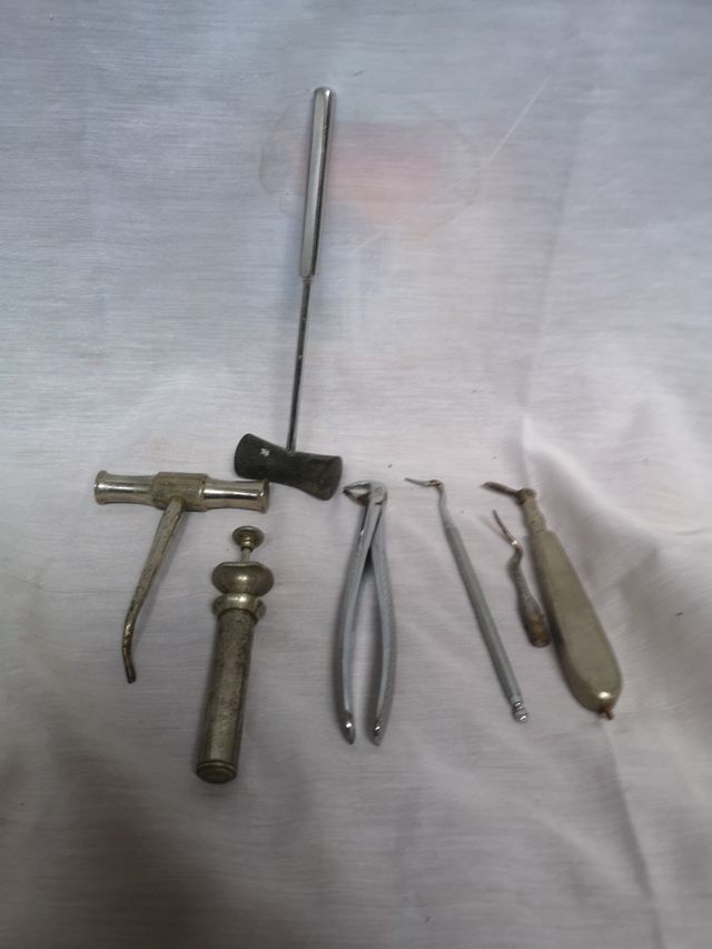 Material antiguo de dentista