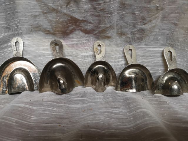 Material antiguo de dentista