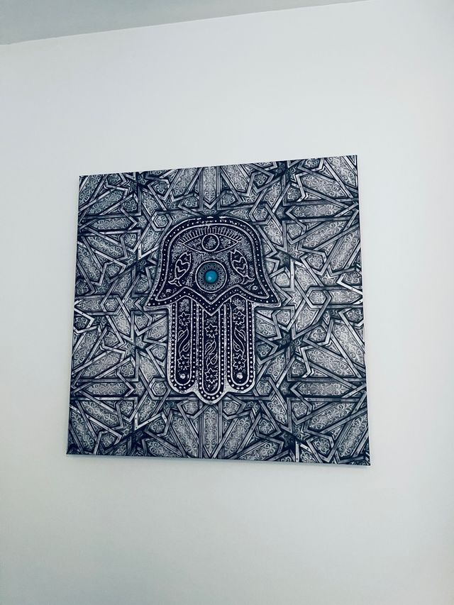 Cuadro mano de fatima 80•80