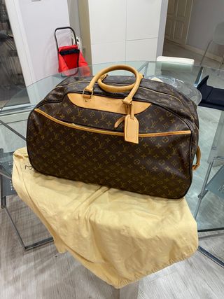 Maleta de viaje Louis Vuitton de segunda mano en WALLAPOP