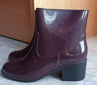 OFERTA!! Botas de agua mujer Bimba y Lola de segunda mano por 25 EUR en  Córdoba en WALLAPOP