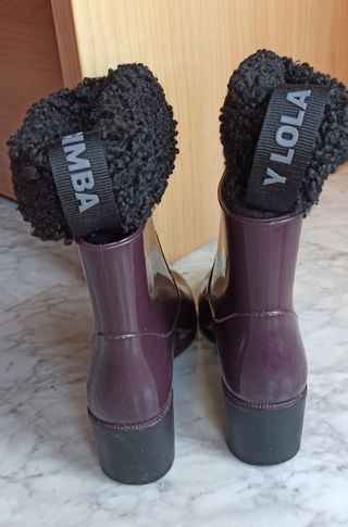 OFERTA!! Botas de agua mujer Bimba y Lola de segunda mano por 25 EUR en  Córdoba en WALLAPOP
