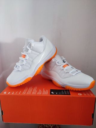 Air Jordan 11 retro low , talla 39 de segunda mano por 170 EUR en Elche en  WALLAPOP