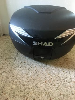 Baul de moto Shad SH39 de segunda mano por 80 EUR en Las Palmas de Gran  Canaria en WALLAPOP