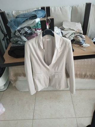 Americana Lefties para mujer talla M poco uso de segunda mano por 5 EUR en  Bollullos de la Mitación en WALLAPOP