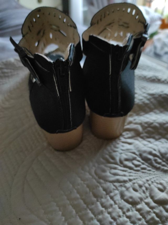 Sandalias negras número 38