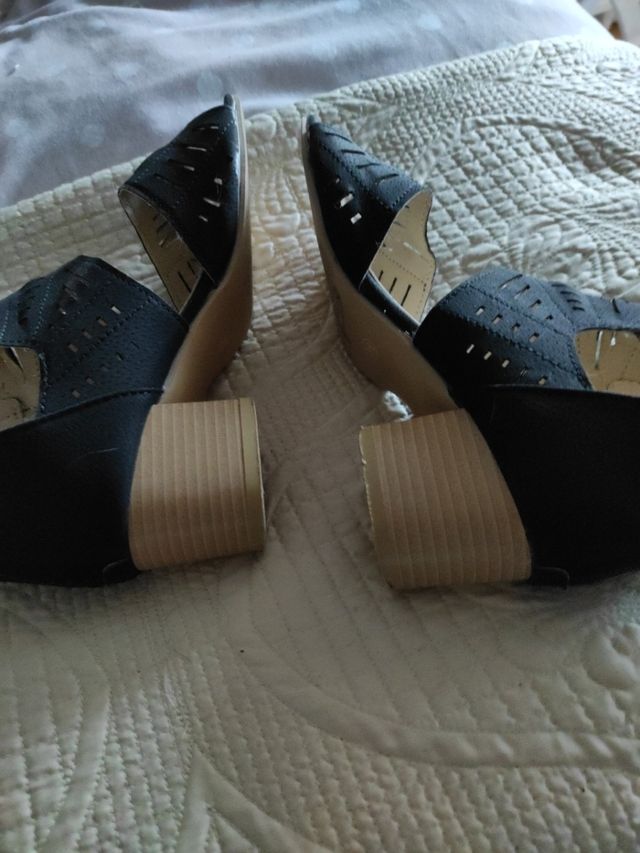 Sandalias negras número 38