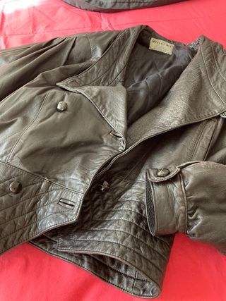 Chaqueta cuero moto de segunda mano por 100 EUR en Fuenlabrada en WALLAPOP