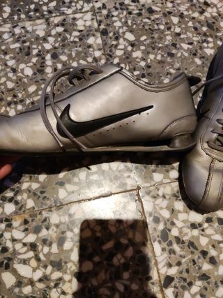 Tenis de 2 muelles Nike de segunda mano por 15 EUR en Málaga en WALLAPOP