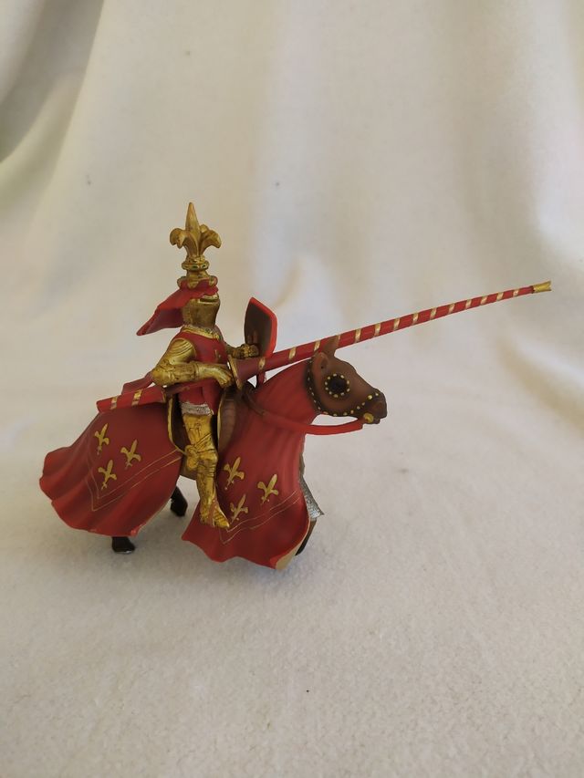 figura caballero torneo flor de lis schleich PVC