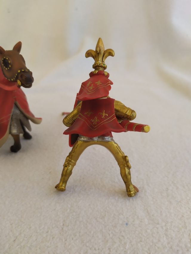 figura caballero torneo flor de lis schleich PVC