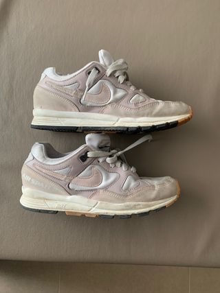 Zapatillas Nike mujer 37,5 de segunda mano por 15 EUR en Navalcarnero en  WALLAPOP