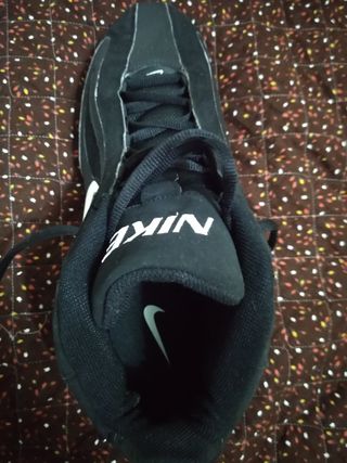 Botas futbol americano Nike de segunda mano por 80 EUR en Villanueva del  Pardillo en WALLAPOP