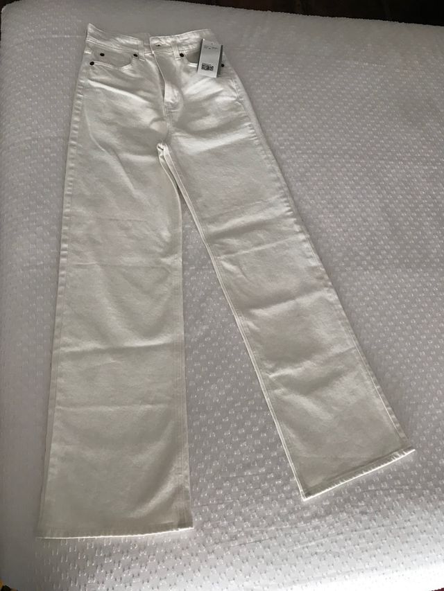 Pantalón blanco. Sin estrenar. HM