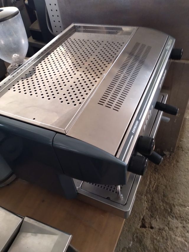 CAFETERA ELECTRONICA DOS GRUPOS