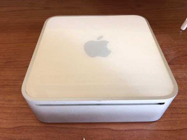 Ordenador Mac Mini 80Gb y opcion de Monitor Cinema