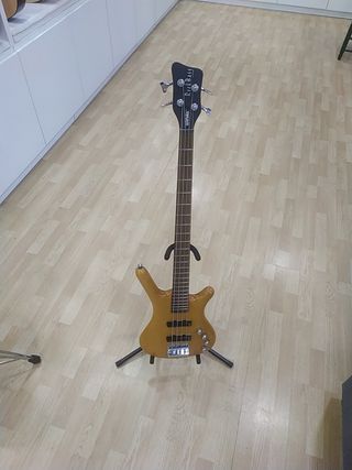 Bajo eléctrico de segunda mano en Talavera de la Reina en WALLAPOP
