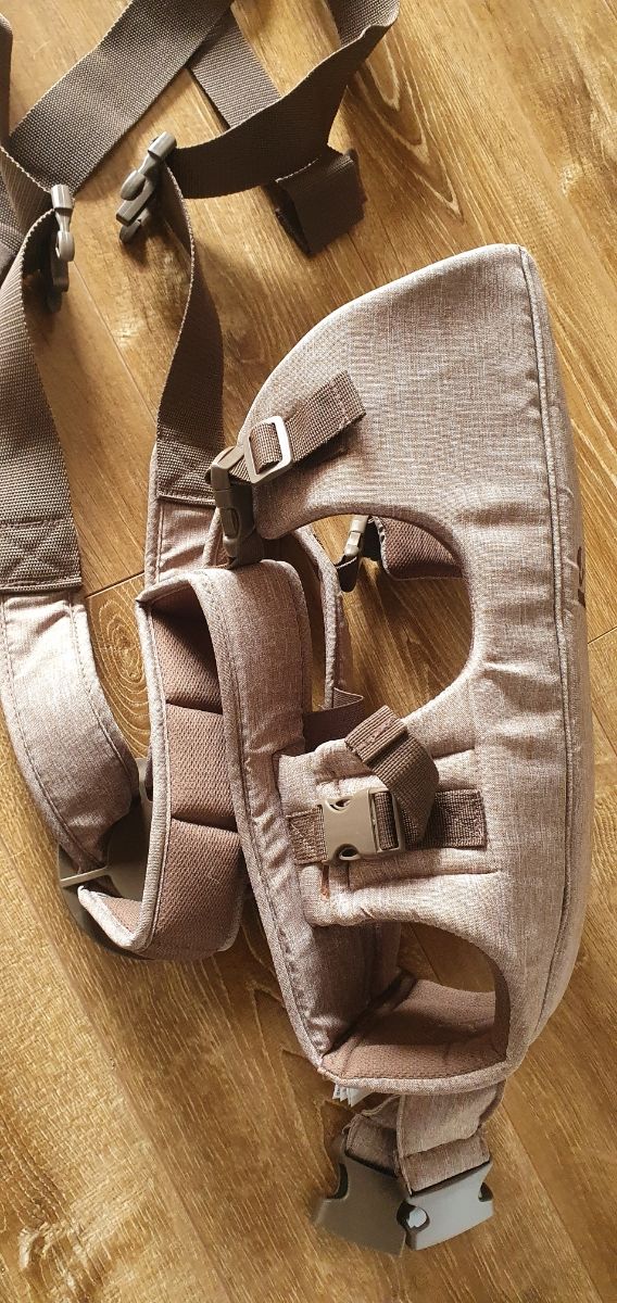 Mochila porta bebé nueva sin etiquetas.