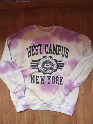 Sudadera tie dye pull and bear oversize de segunda mano por 15 EUR en  Madrid en WALLAPOP