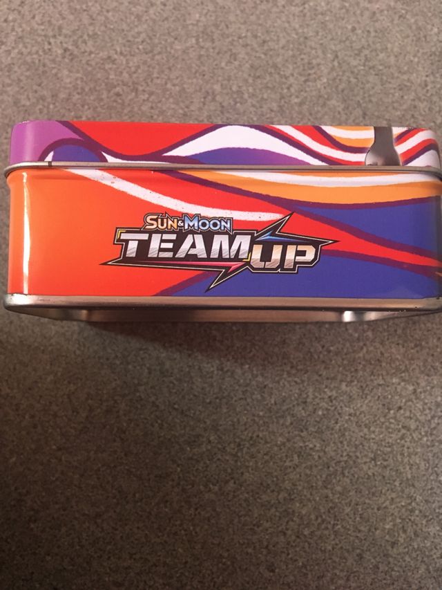Lata de pokemon team up