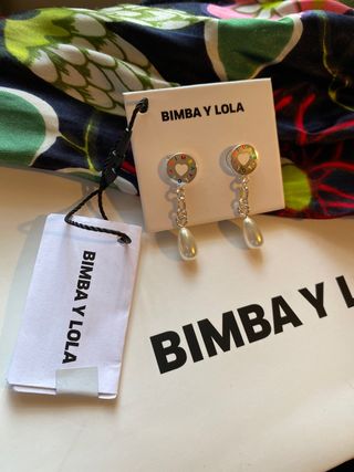 PENDIENTES BIMBA Y LOLA *sin estrenar* de segunda mano por 28 EUR en León  en WALLAPOP