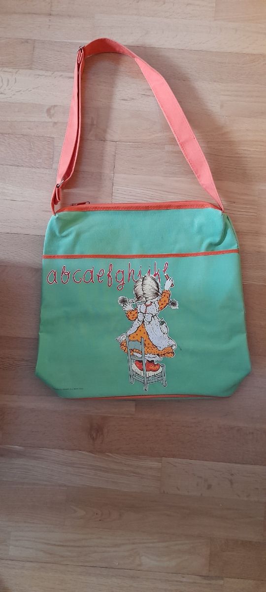 Cartera escolar vintage