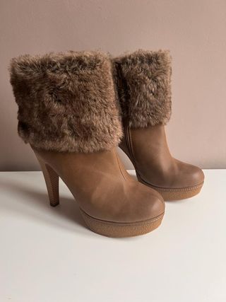 Botines de pelo marypaz de segunda mano por 8 EUR en Barcelona en WALLAPOP