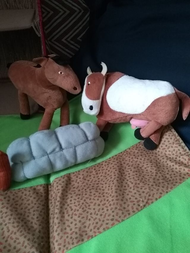 Maletín granja tipo peluche