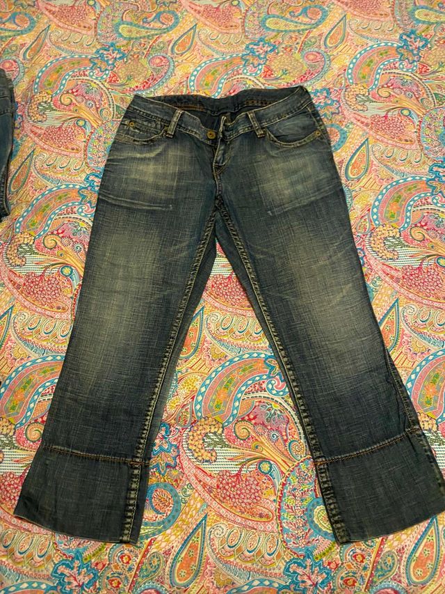 Vaqueros Levis piratas