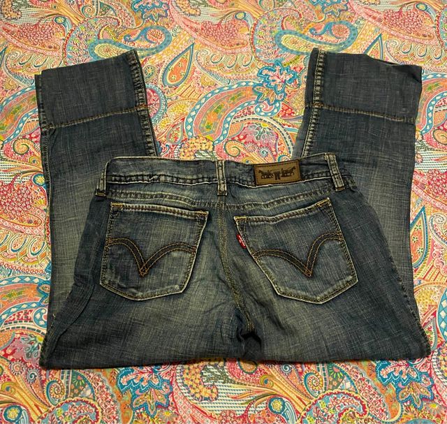 Vaqueros Levis piratas