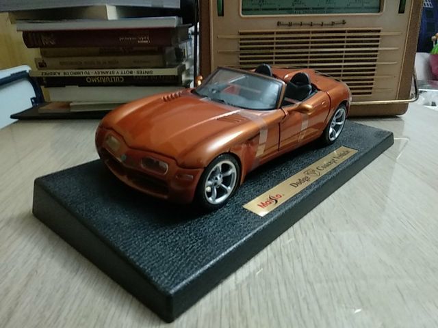 Dodge Concept vehicle. 1/18 Maisto