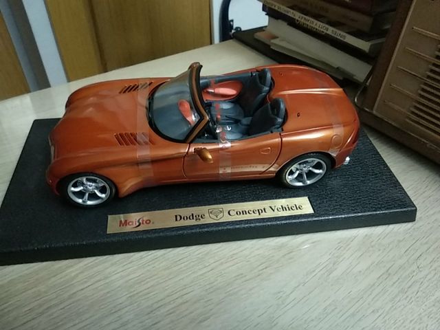 Dodge Concept vehicle. 1/18 Maisto