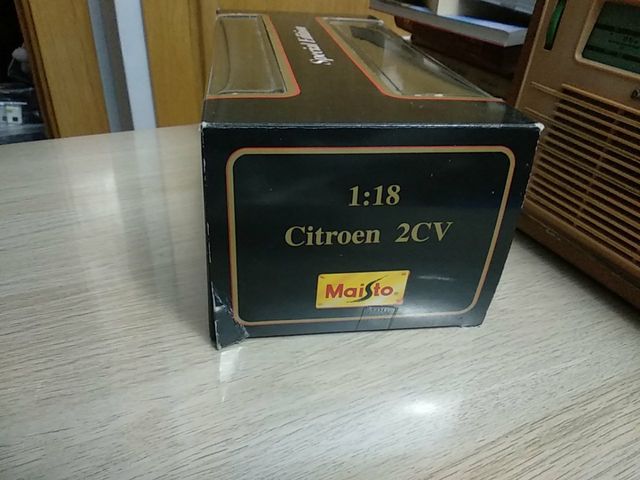 Citroen 2cv 1952  Maisto 1/18