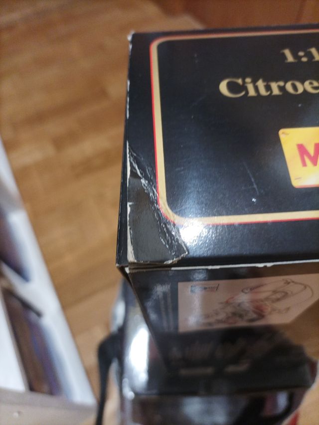 Citroen 2cv 1952  Maisto 1/18