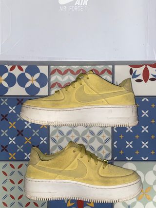 Nike Air Force 1 Sage low Celery 37,5 de segunda mano por 59 EUR en  Vila-Seca en WALLAPOP