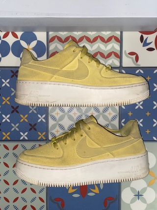 Nike Air Force 1 Sage low Celery 37,5 de segunda mano por 59 EUR en  Vila-Seca en WALLAPOP