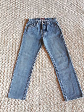 Vaqueros Bonaventure 100% algodón rectos de segunda mano por 25 EUR en  Santander en WALLAPOP