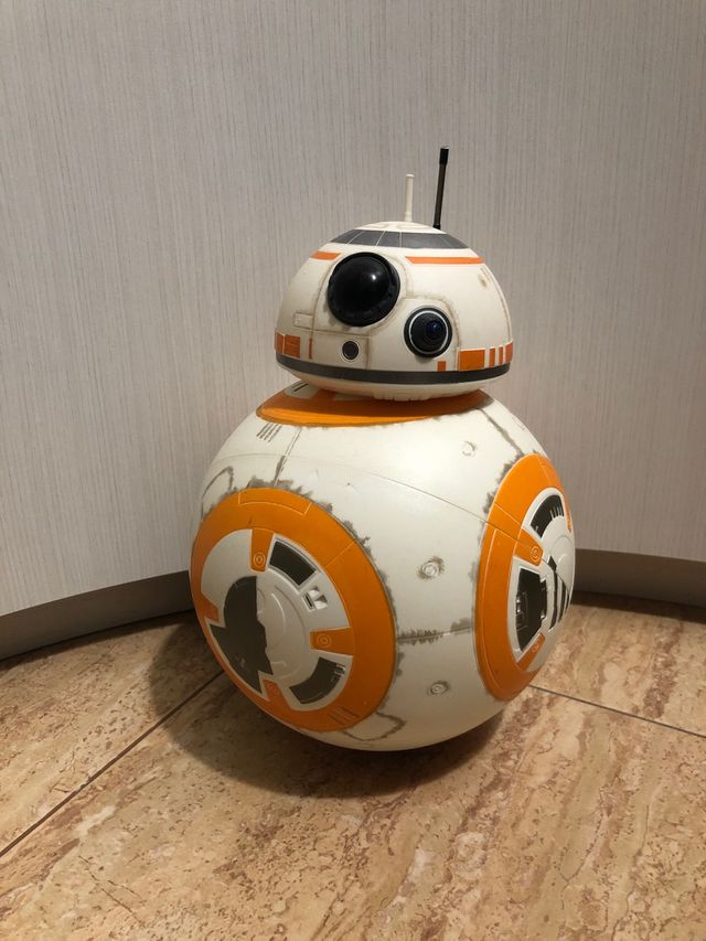 ROBOT BB8