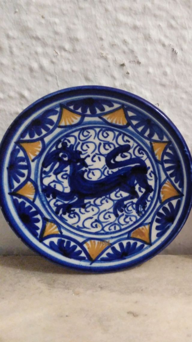 Platos de cerámica pintados a mano 