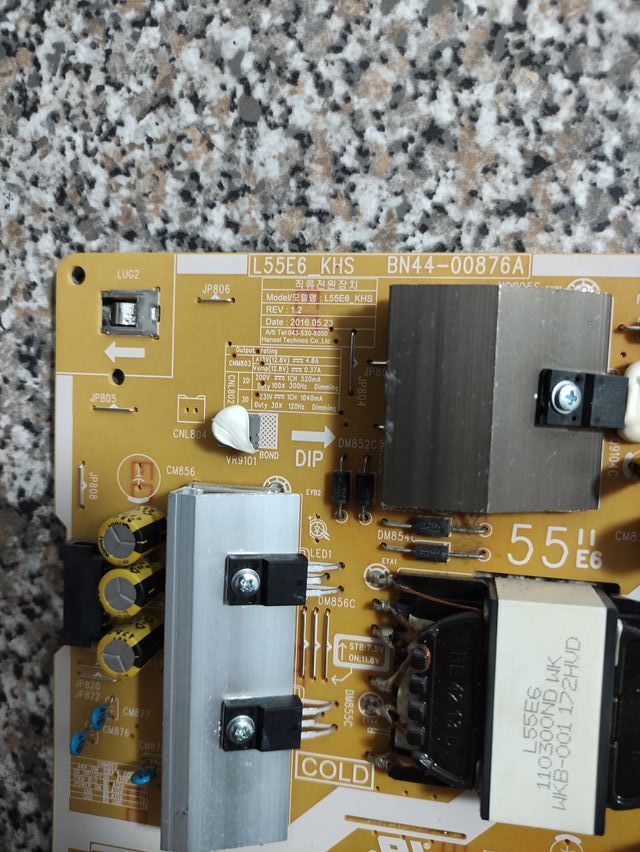 Fuente TV Samsung 55" Curvo