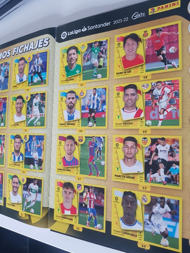 ALBUM LALIGA 2021/22 DE TAPA DURA COMPLETO