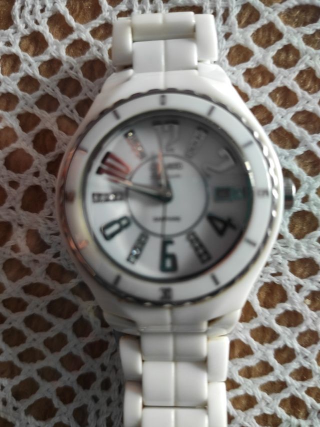 reloj cerámico
