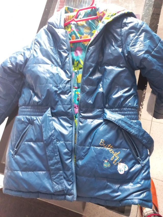 Abrigo niña boboli. Reversible.